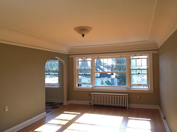 3rd image of 525 16th Ave E Unit 401
