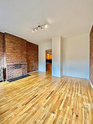 4th image of 243 W 21st St APT 4D