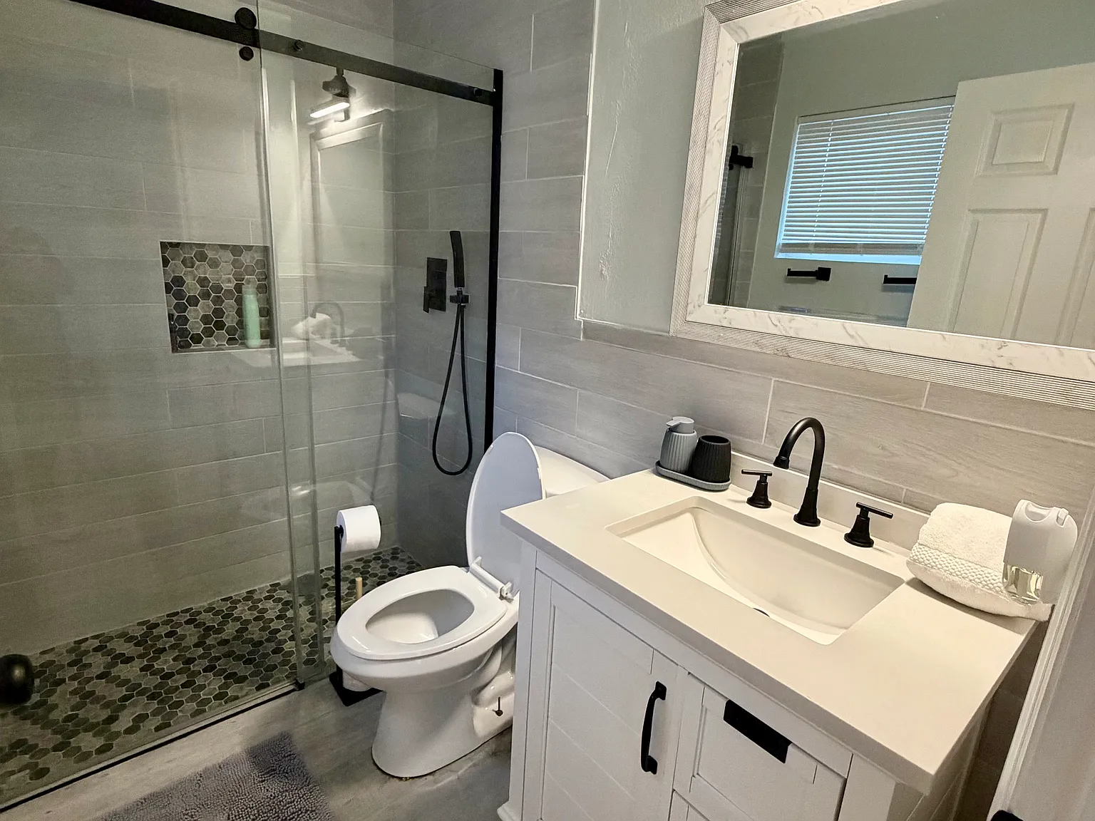 2 bed, $2,650 — Photo 1