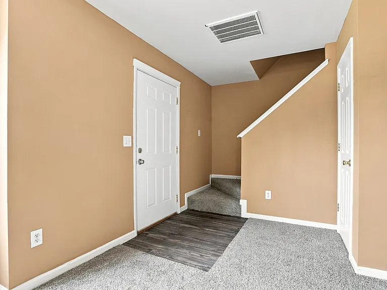 926 Oakshire Cir — Photo 20