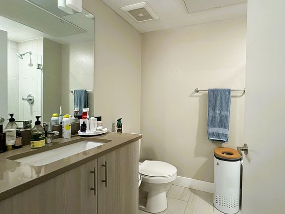4th image of 2374 S University Blvd #207