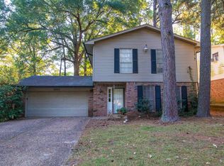 10317 Woodbridge Dr, Little Rock, AR 72209