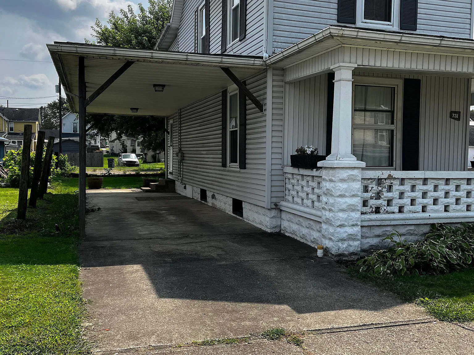 731 Elm St — Photo 2