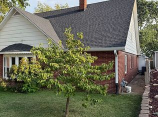 309 Union St, Pella, IA 50219