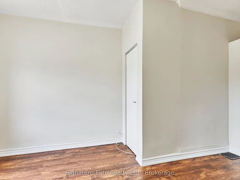 363 Barton St E #1 — Photo 8