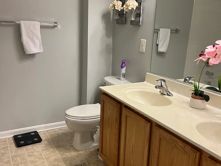 122 Lloyd St — Photo 13