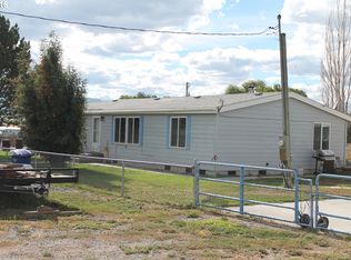 490 5th St, North Powder, OR 97867