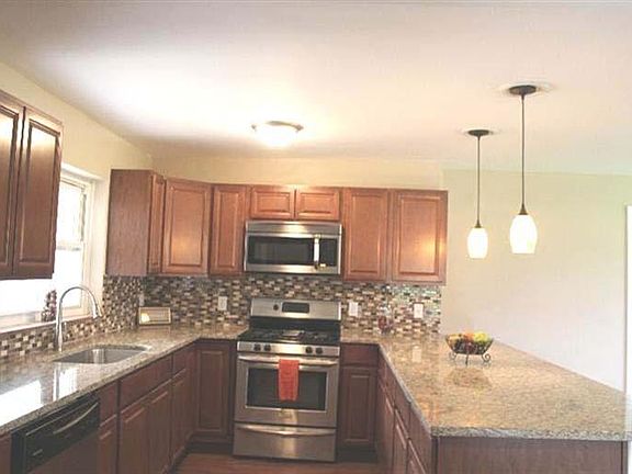 3rd image of 3274 Donnybrook Ln