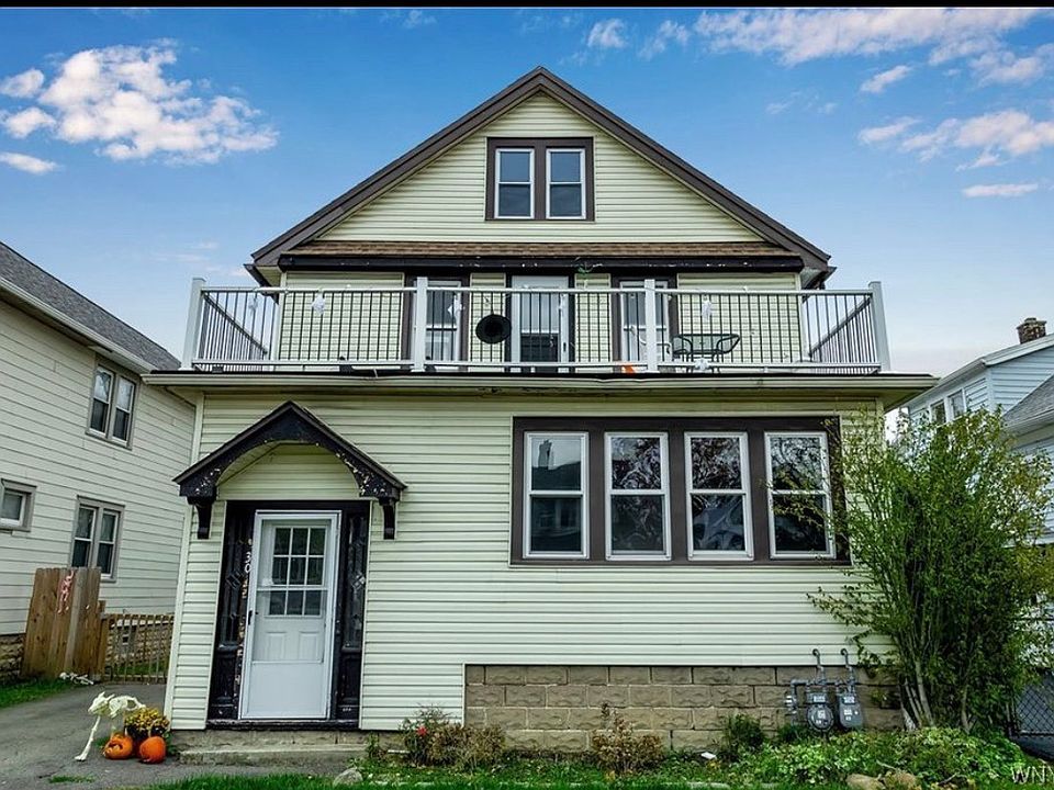 1st image of 30 Chamberlin Dr Floor 1