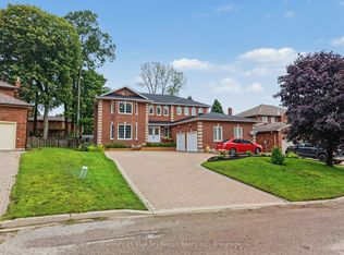15 Robinhood Ct, North Bay, ON P1C1L3