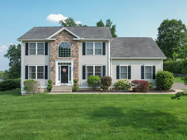 99 Loop Road, Watertown, CT 06795