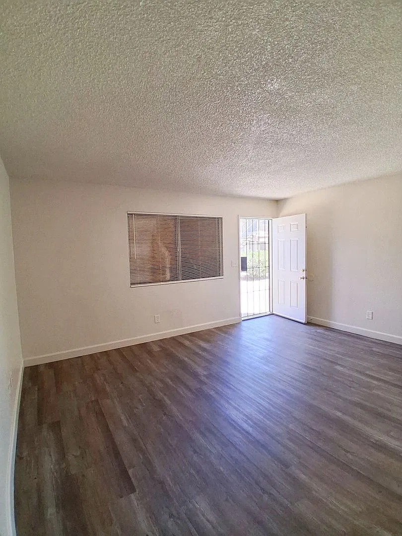 4841 E. Lane Ave. — Photo 4