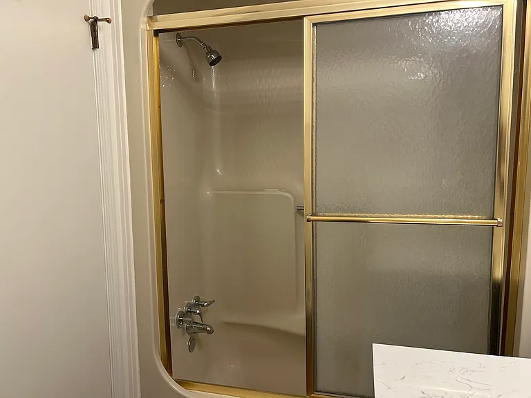 913 Hide A Way Ln — Photo 11