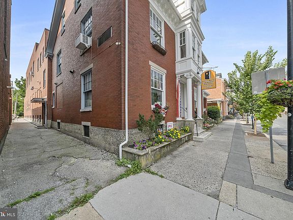 4th image of 49 York St