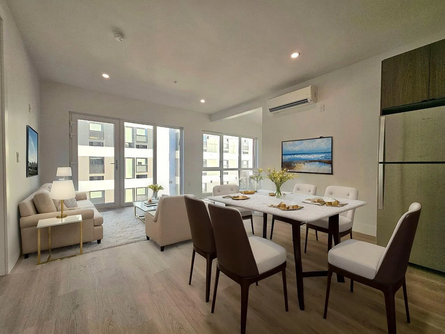 2 bed, 900 sqft, $2,595 — Photo 1