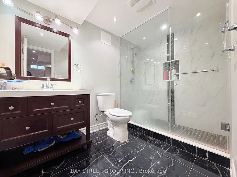 9 Saint Clare Blvd — Photo 41