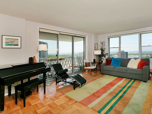3rd image of 2100 Linwood Ave APT 17J