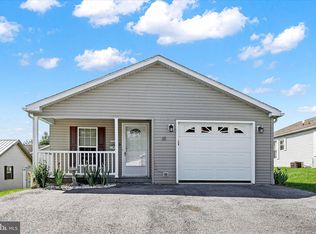 16 Michael Ct, Shippensburg, PA 17257