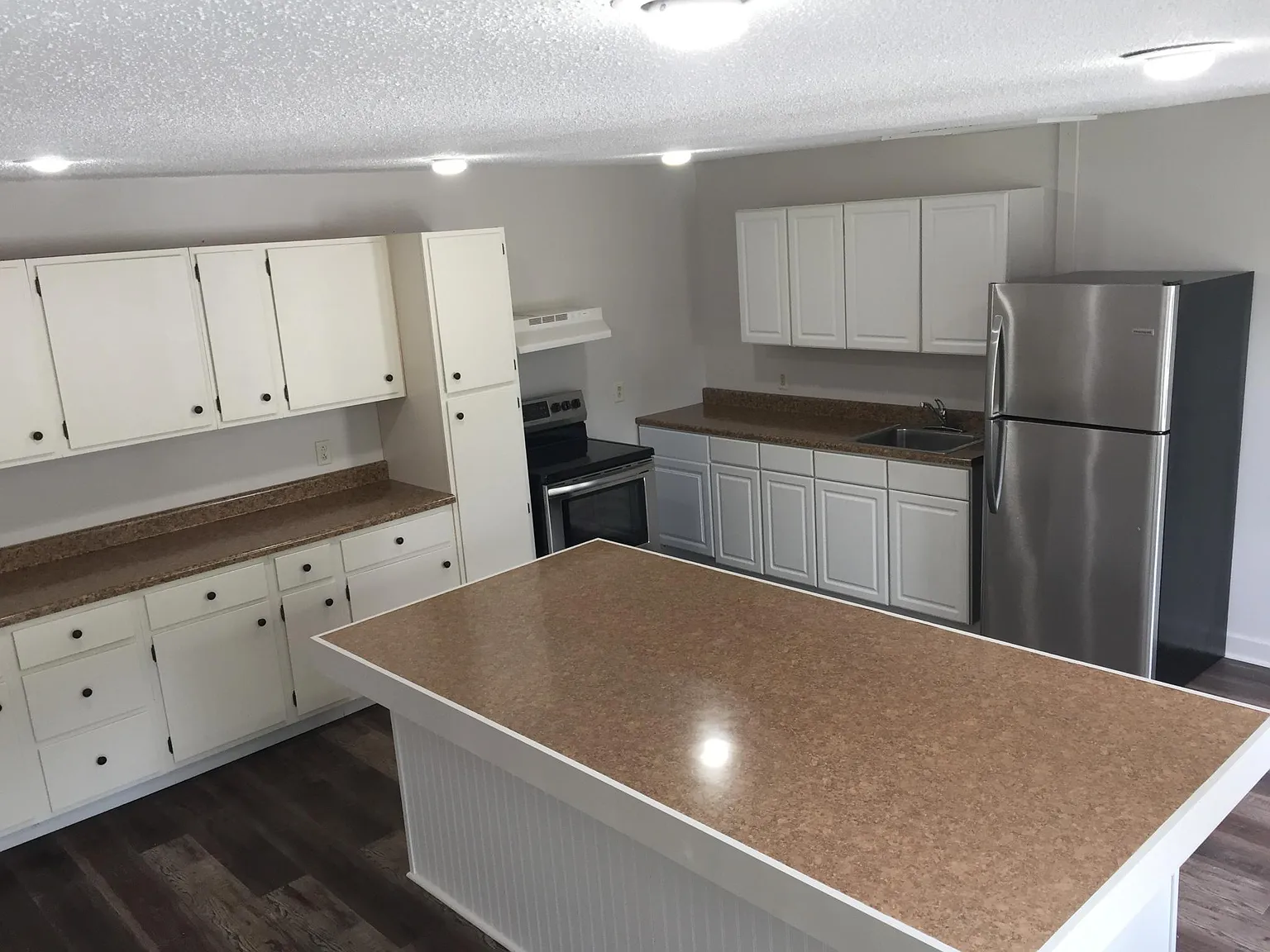 45 Main St — Photo 2