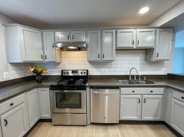 402 Ridgepoint Pl APT 26, Gaithersburg, MD 20878