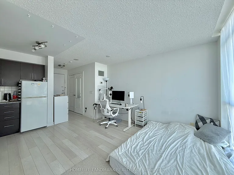 50 Town Centre Ct #3905 — Photo 2