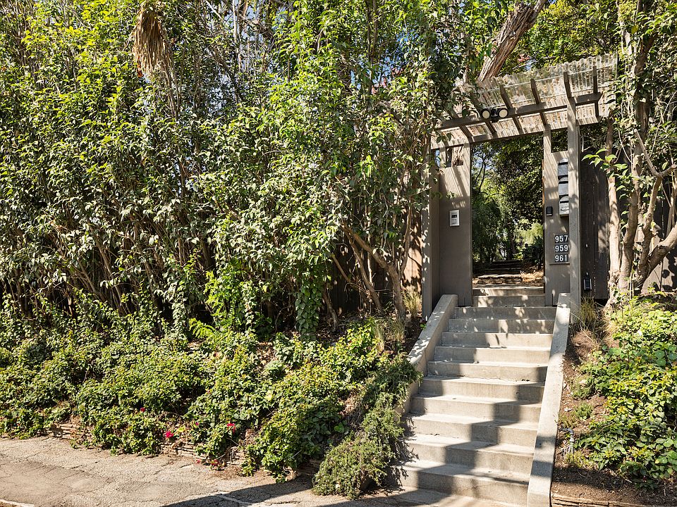 1st image of 957 Micheltorena St
