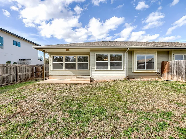 21501 Boggy Ford Rd #B — Photo 28