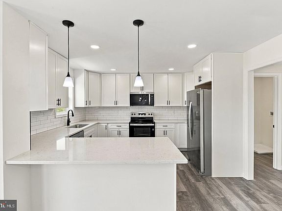 5th image of 16986PB Oak Rd