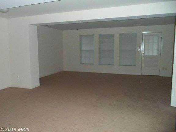 3rd image of 8072 Horseshoe Cottage Cir