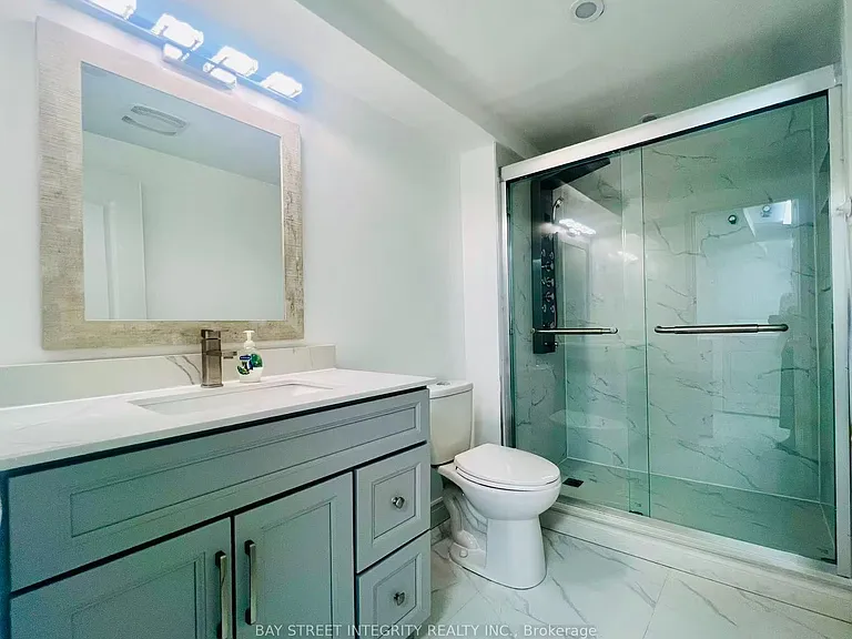 7 Snowhill Cres — Photo 11
