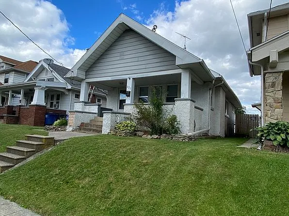 221 Valleywood Dr, Toledo, OH 43605