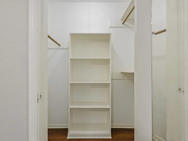 7715 Brush Wood Dr — Photo 28