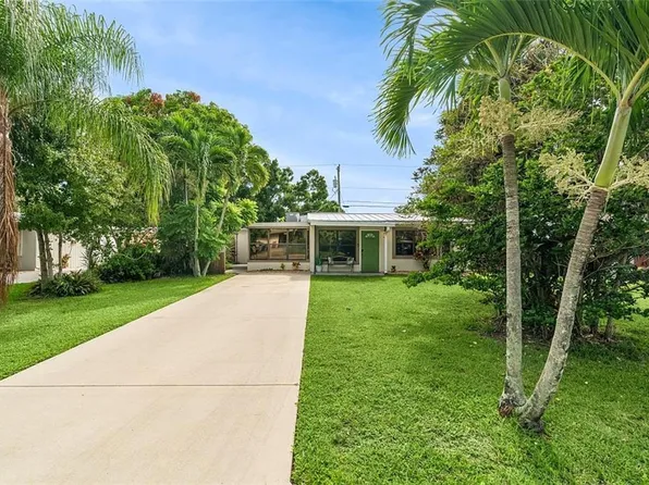 1370 4th Court, Vero Beach, FL 32960