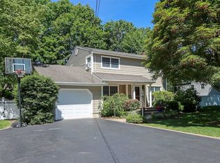 40 Cambon Pl, Nesconset, NY 11767