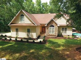 222 McCall Rd, Simpsonville, SC 29680