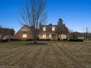 9150 Chubb Rd, Northville, MI 48167