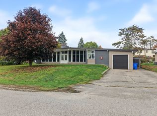 1412 Beechwood Rd, North Bay, ON P1B 4P6