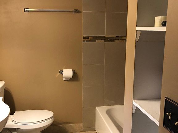 5th image of 5102 S Mulligan Ave #1