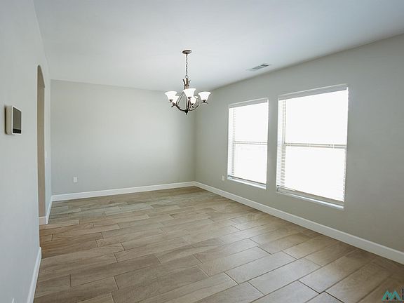 5th image of 404 Baler Ln
