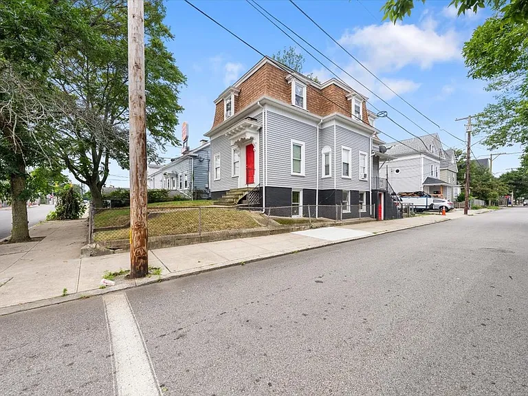 54 Harrison St #3 — Photo 2