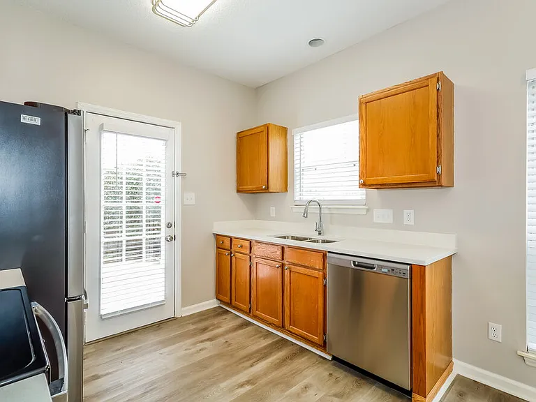 12113 Cartgate Ln — Photo 9