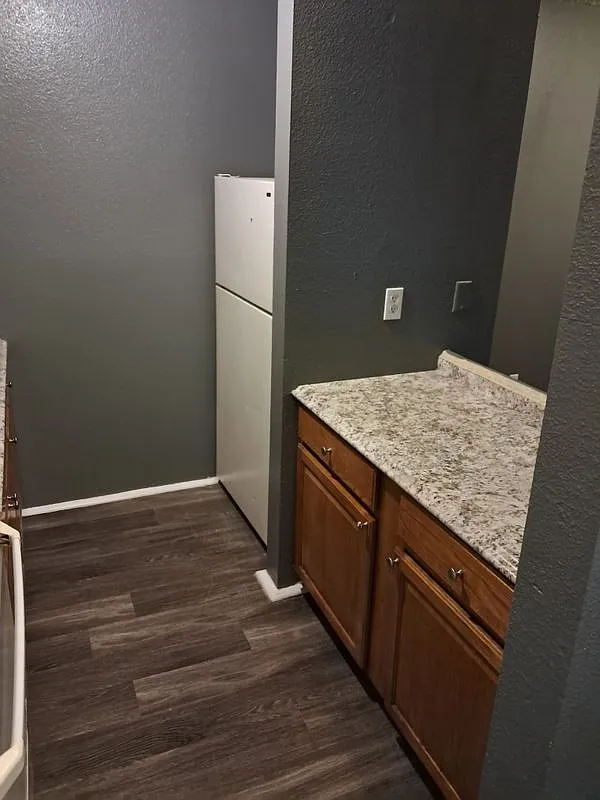 1 bed, 1.0 bath, 550 sqft, $1,195 — Photo 3