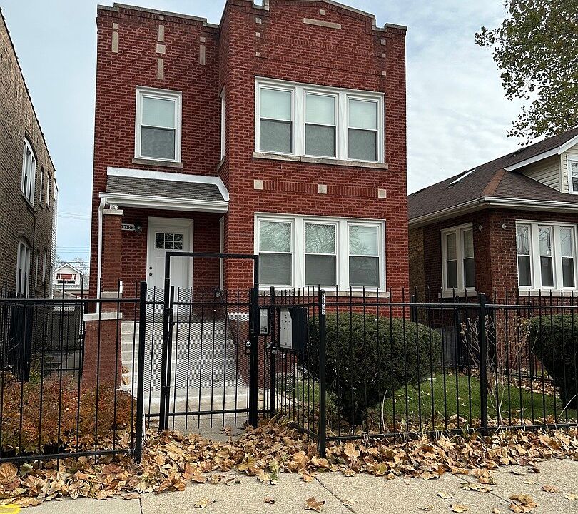 1st image of 8818 S Escanaba Ave #2