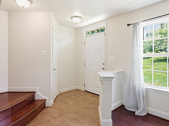 5th image of 2618 River Basin Ln