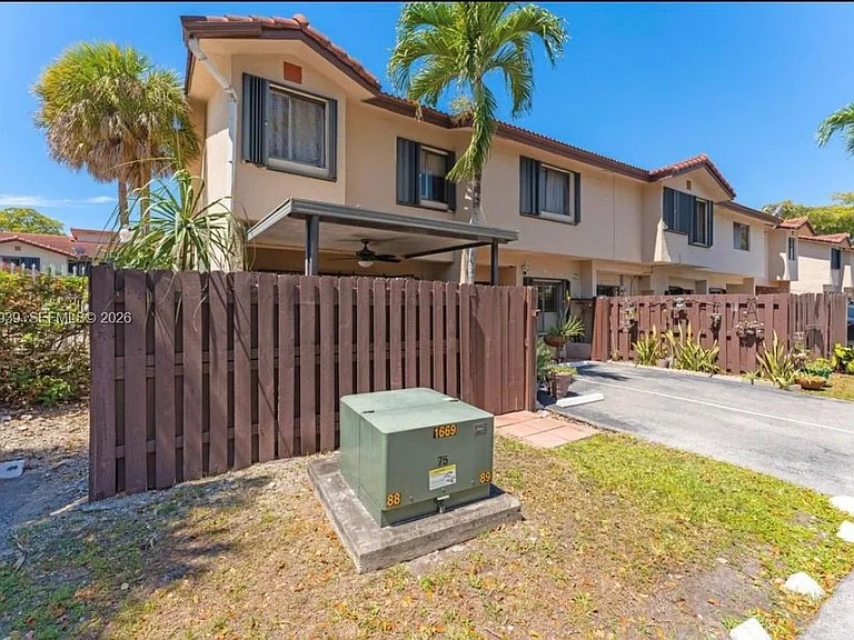 14205 SW 57th Ln #6-A-6 — Photo 2