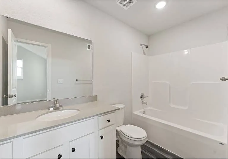 Oak Woods Townhomes — Photo 100