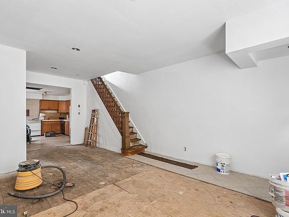 3rd image of 1932 S Bouvier St