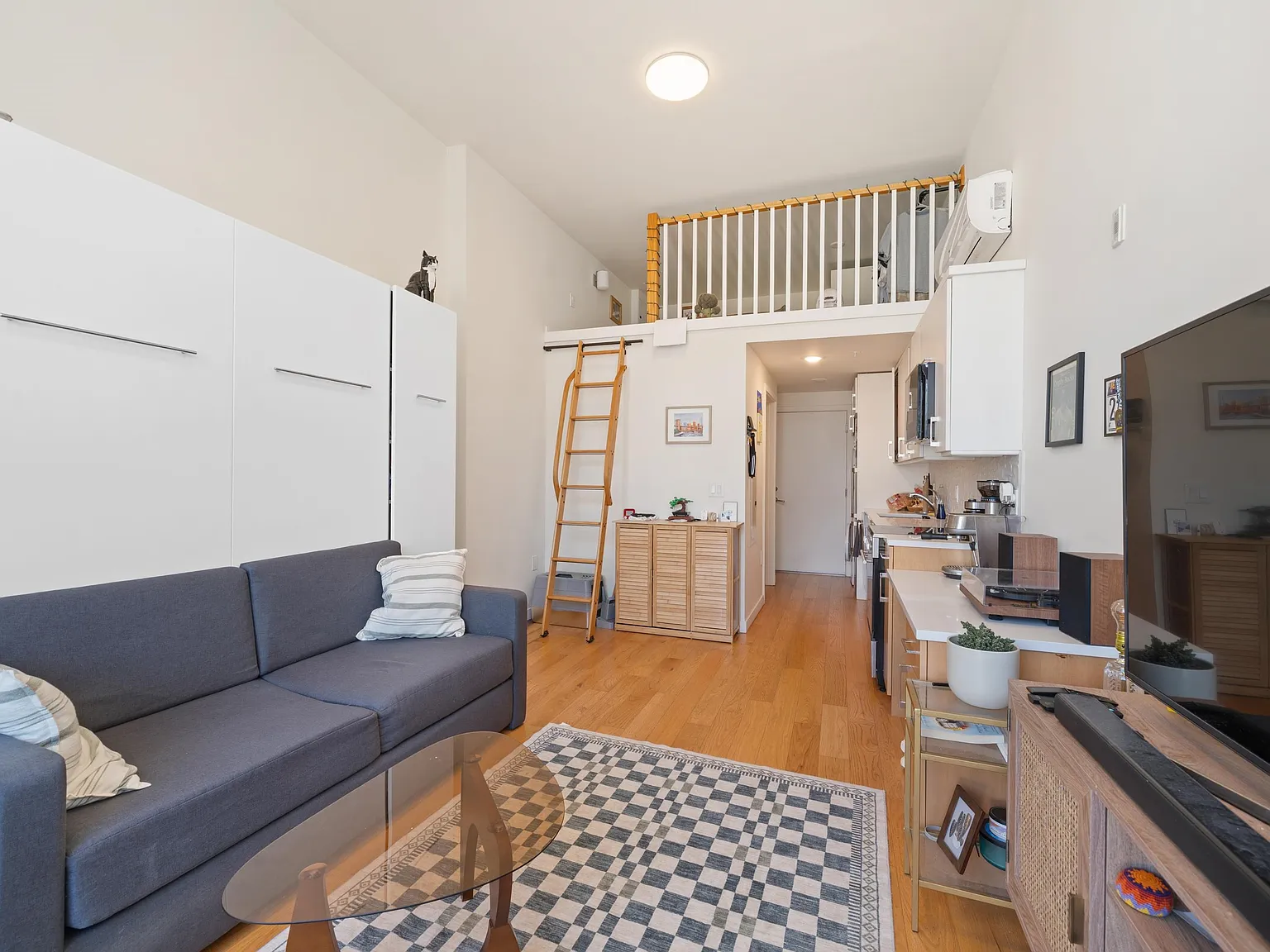 Studio, 1.0 bath, 462 sqft, $2,420 — Photo 4