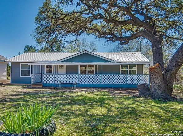 1668 Lakeview, Canyon Lake, TX 78133