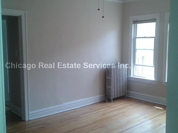 2nd image of 4929 N Whipple St